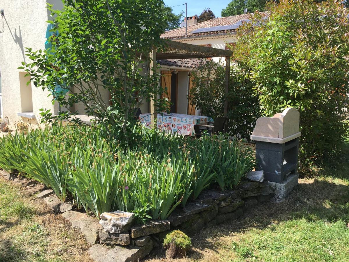 La Forestiere Pigeonnier Monclar-de-Quercy Bagian luar foto