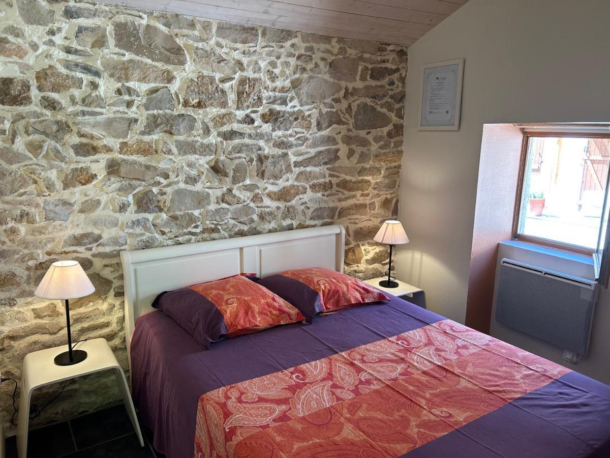 La Forestiere Pigeonnier Monclar-de-Quercy Bagian luar foto